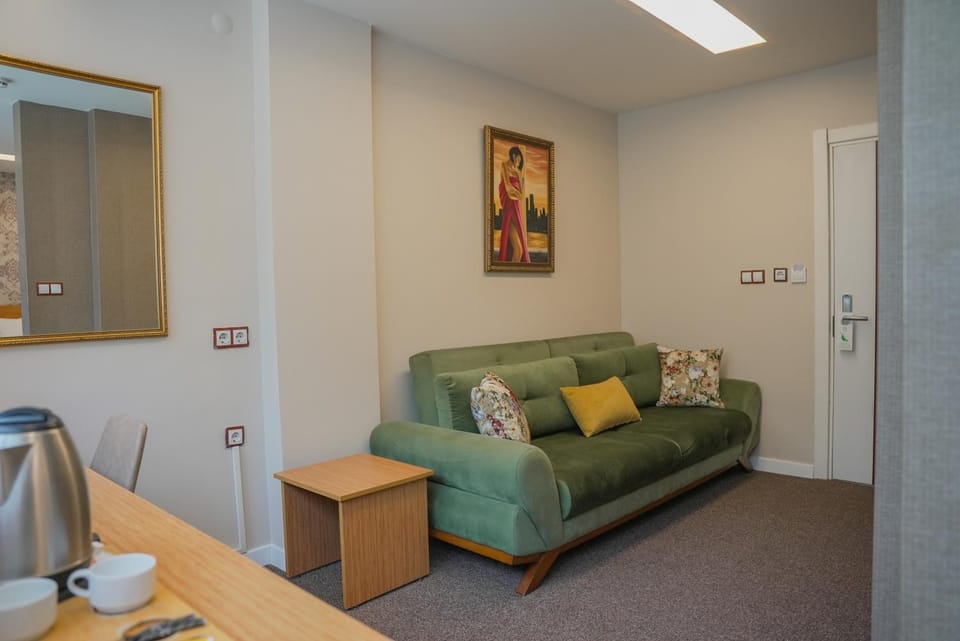 Coffee/tea facilities, Living room