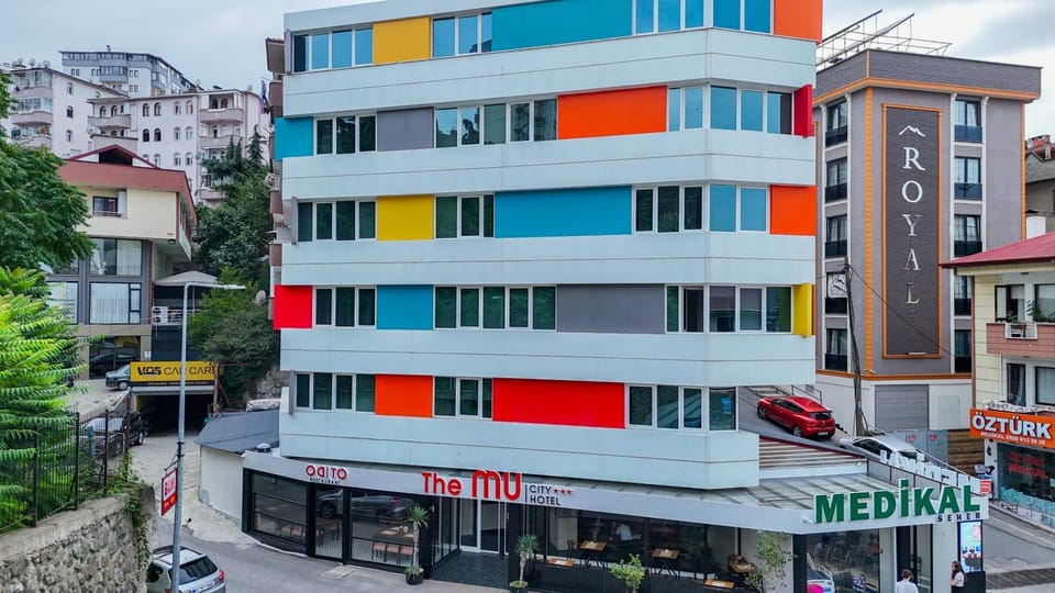 Property building, Location