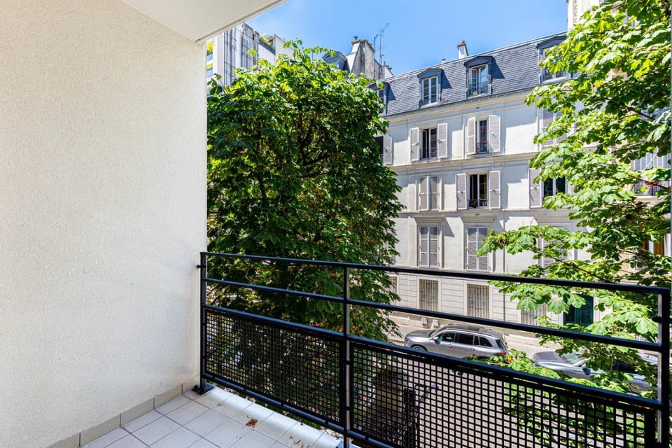 GuestRaedy - Peaceful Parisian Escape Apartment in Paris