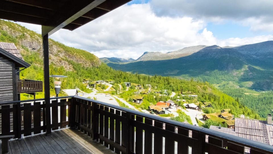 View (from property/room), Balcony/Terrace, Balcony/Terrace, Mountain view