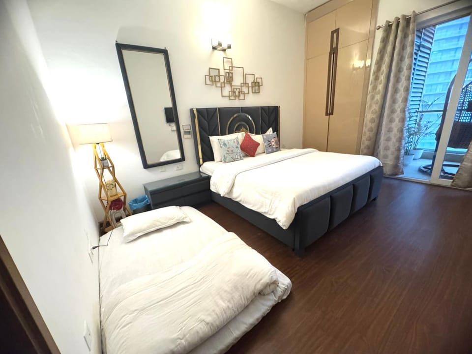 MOYDOM 2BHK APARTMENT IN NOIDA, ZERO kM DELHI Apartment in Noida