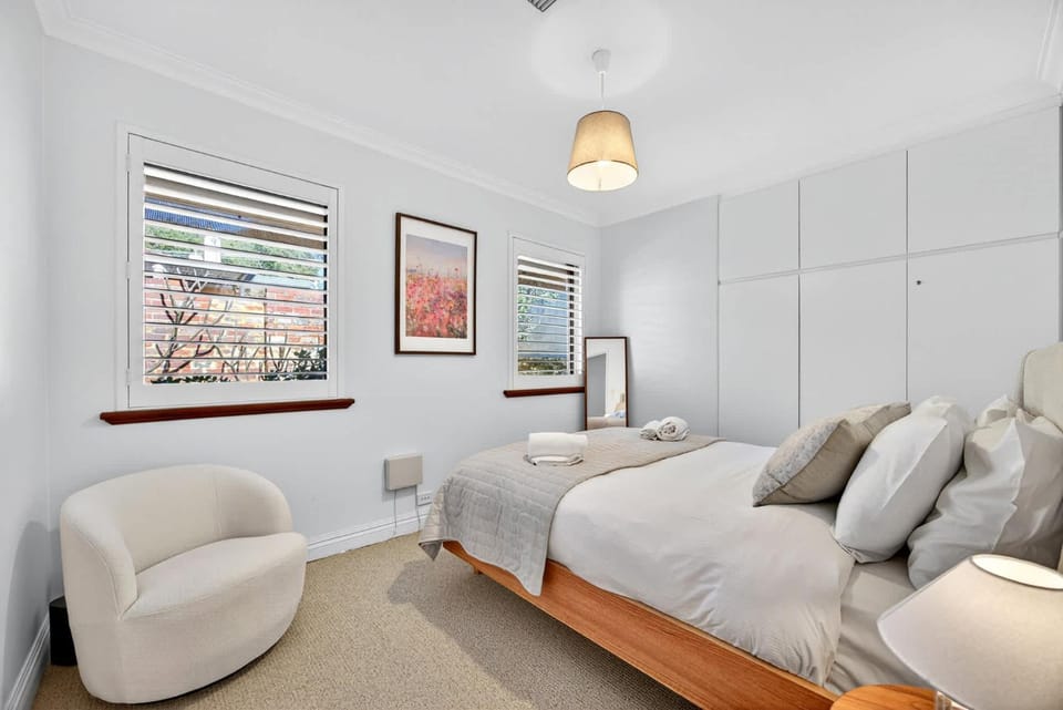 Modern Character Home in Mount Lawley Walk to Cafes Bars and Culture House in Perth
