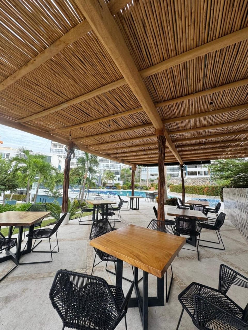 Restaurant/places to eat, Day, Banquet/Function facilities