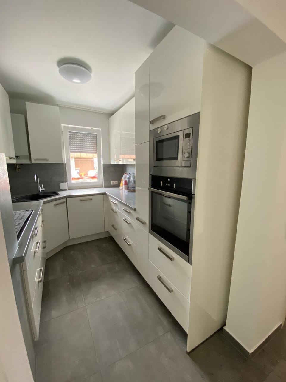 Kitchen or kitchenette, dishwasher, oven, pet friendly, stove, toaster