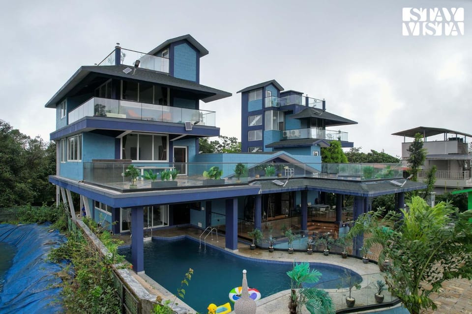 Property building, Swimming pool