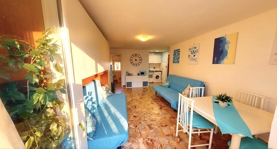 Bed, Kitchen or kitchenette, Dining area, minibar