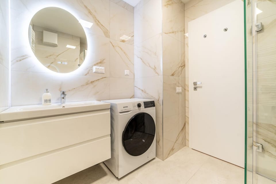Shower, Bathroom, towels, washing machine, dryer