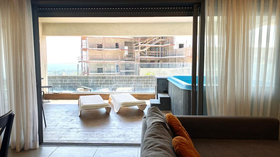 סי כנרת- דירות עם בריכה פרטית מבית בלו מגדל Apartment in North District