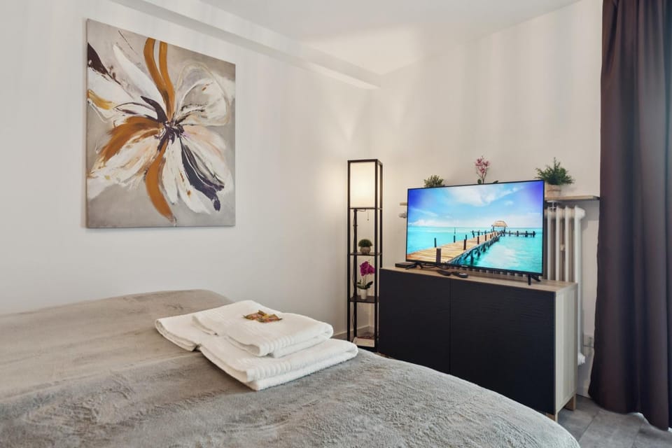 TV and multimedia, Bedroom