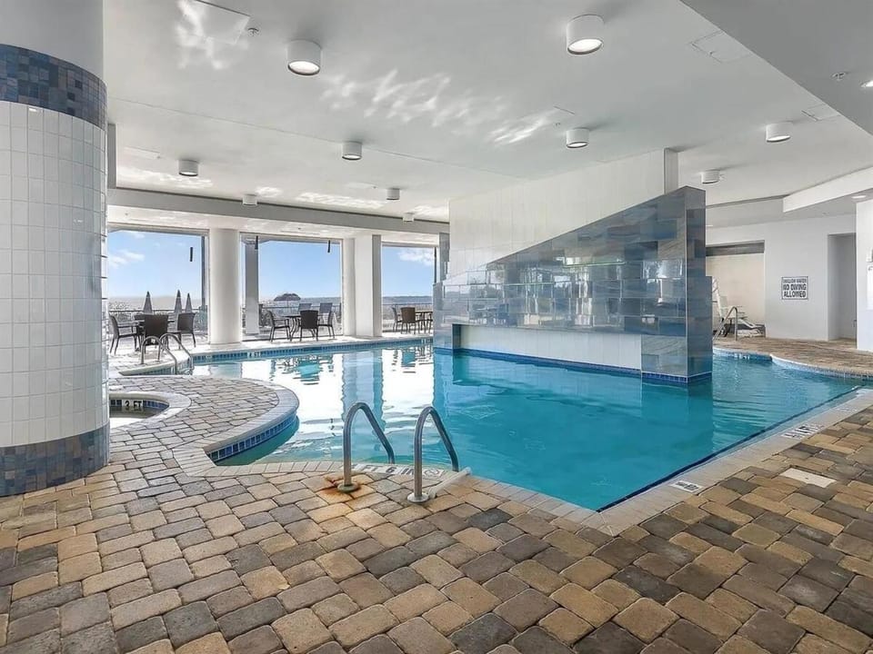 Pool view, Swimming pool