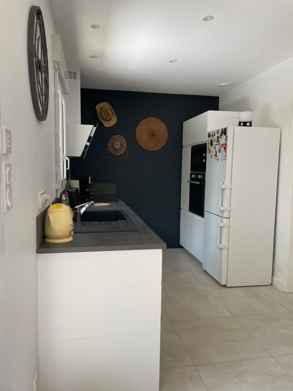 Kitchen or kitchenette, Living room