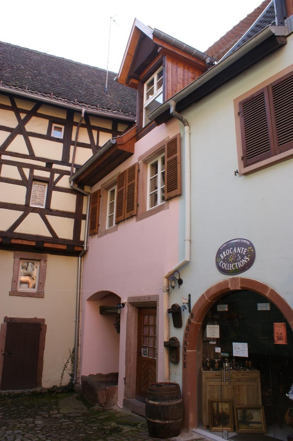 Facade/entrance