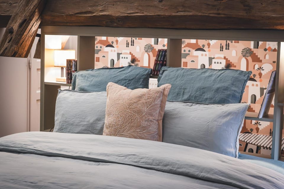 Bed, Bedroom