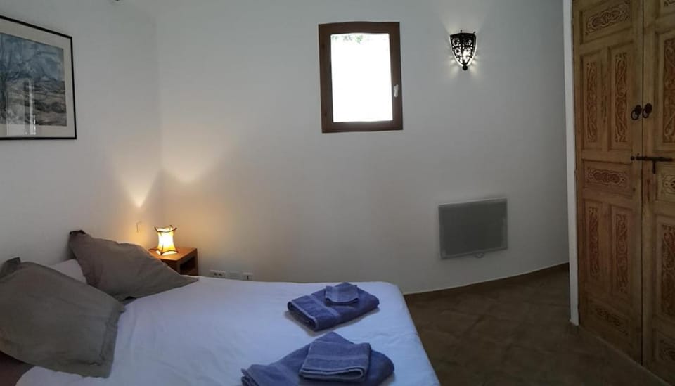 Villa dans un domaine avec plusieurs plages privees Villa in Porto-Vecchio