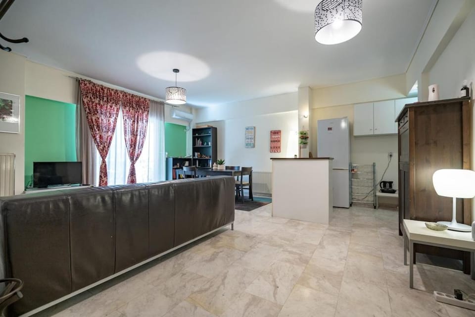 Chic 2-Bdrm Oasis in Pangrati by ΜΡS Apartment in Athens