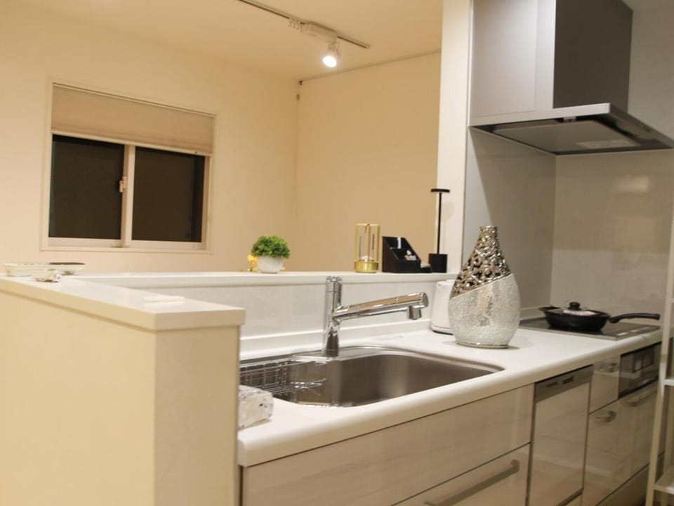 Ermitage 渋谷本町 戸建 Apartment in Shibuya