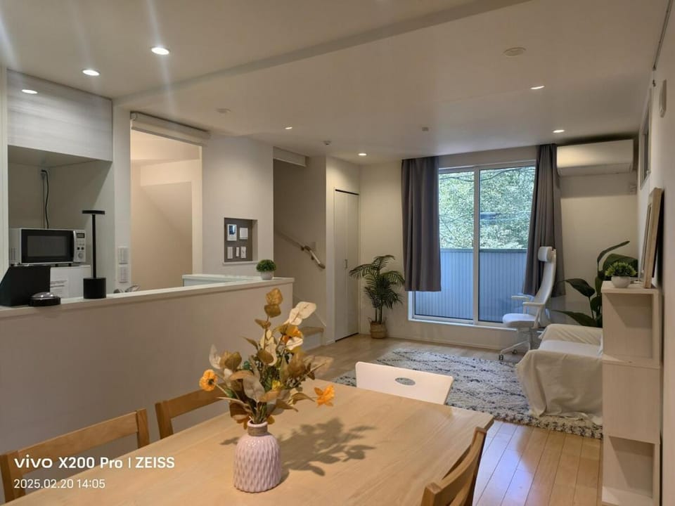 Ermitage 渋谷本町 戸建 Apartment in Shibuya