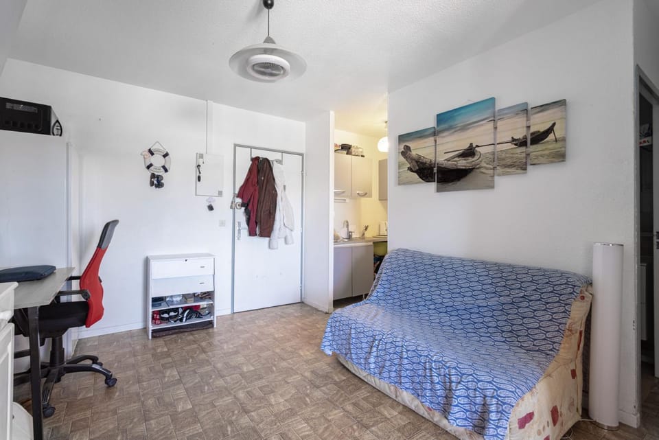 Living room, Bedroom