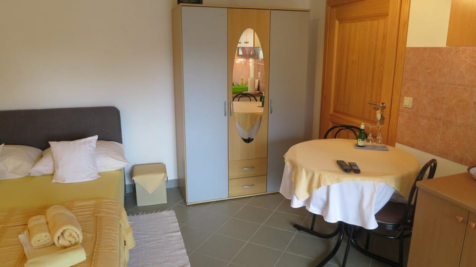 Studio Soline Dani 3 Apartment in Primorje-Gorski Kotar County