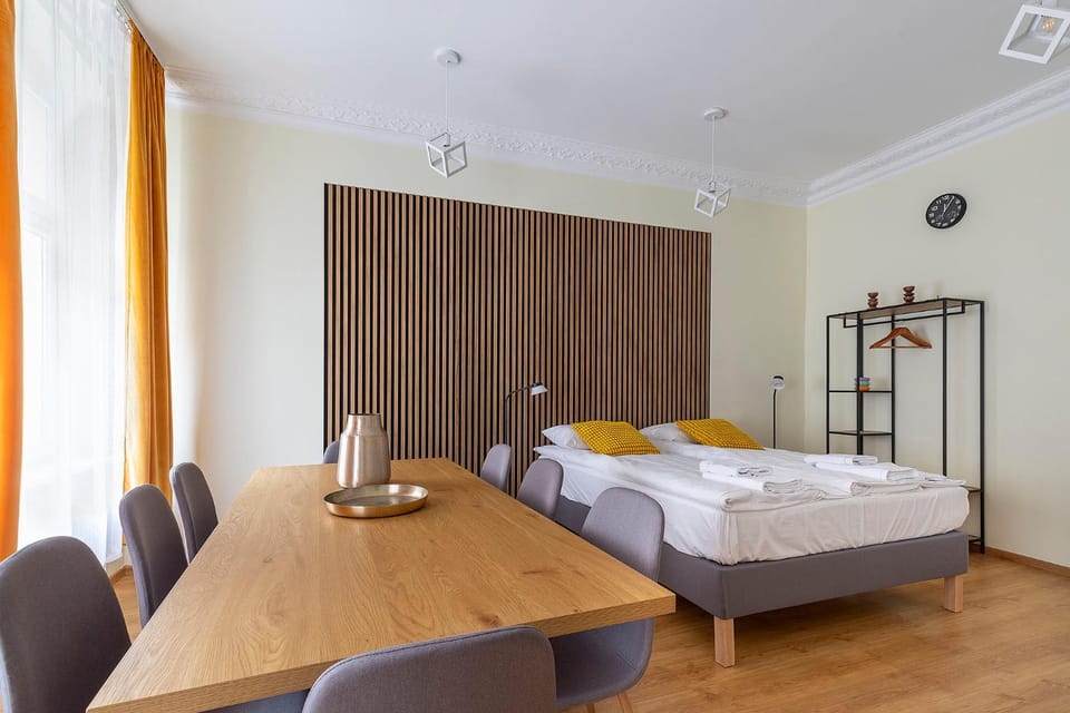 Living room, Photo of the whole room