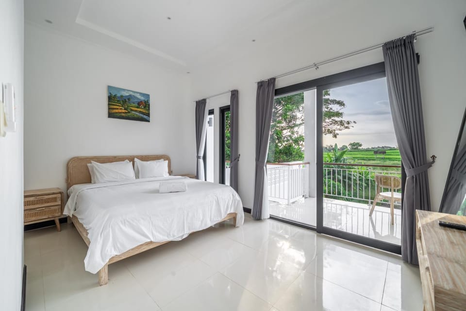 Bed, View (from property/room), Photo of the whole room, Bedroom
