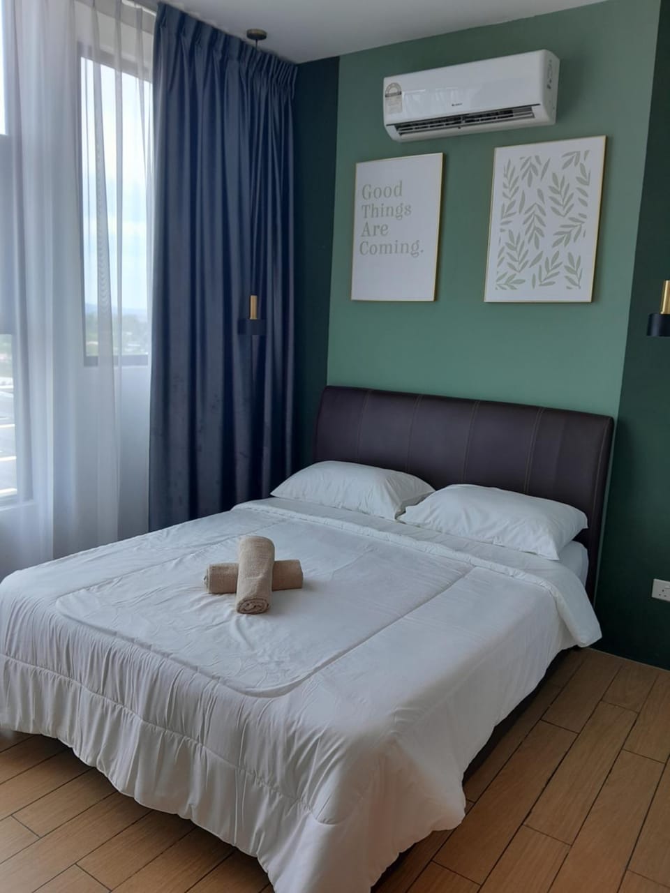 towels, air conditioner