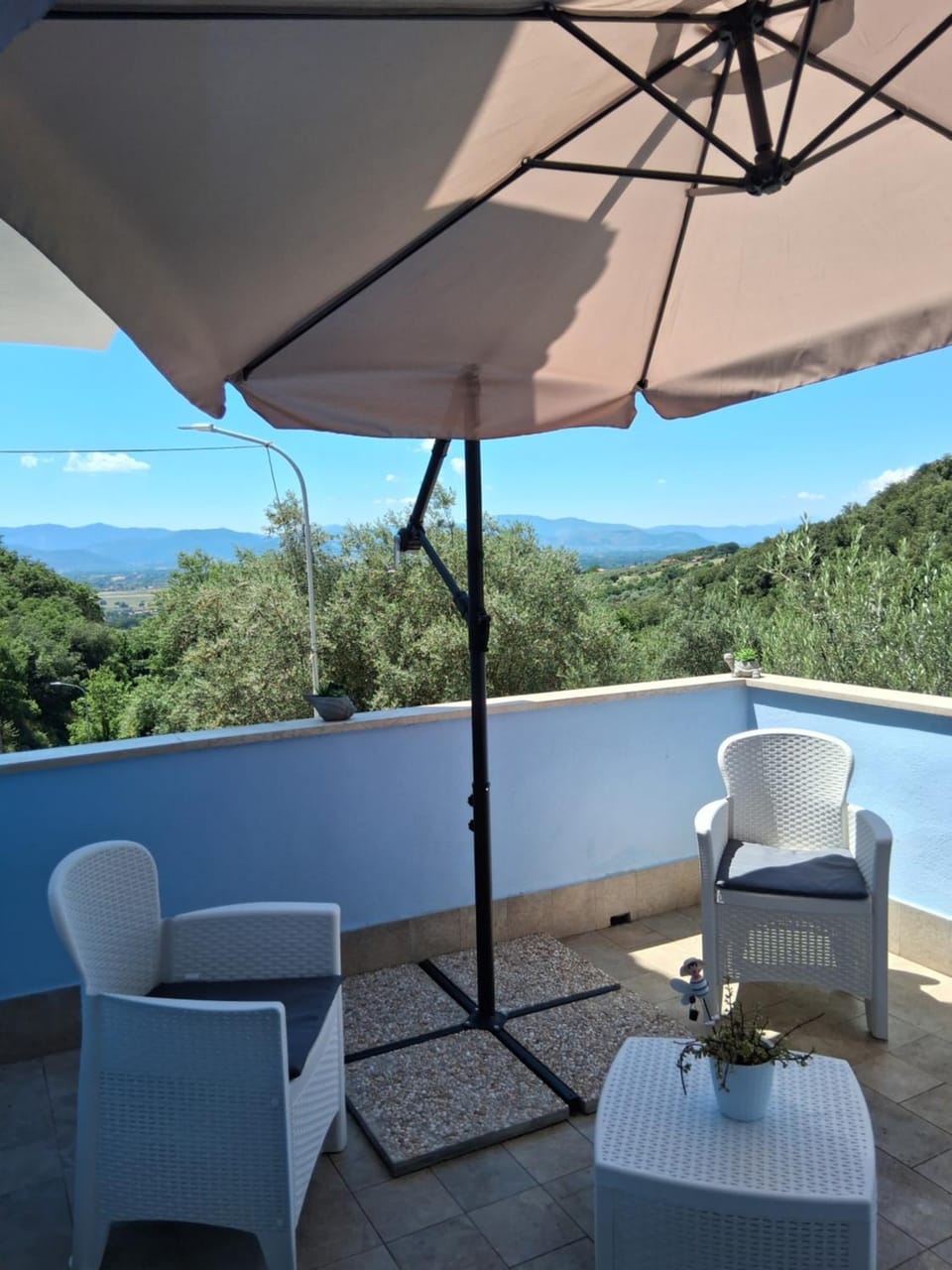 Patio, Day, Natural landscape, View (from property/room), Balcony/Terrace, Dining area, Mountain view