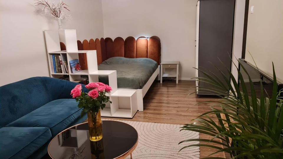 Living room, Bedroom