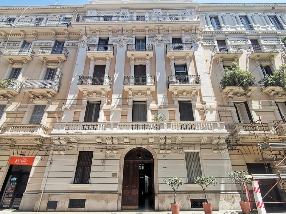 Property building, Facade/entrance