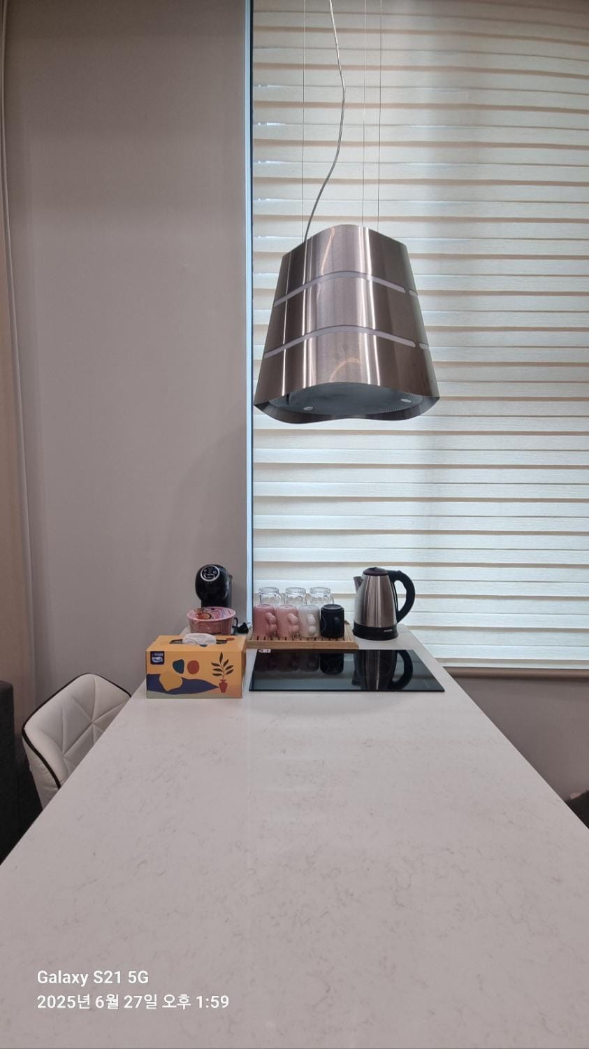 Coffee/tea facilities, Lounge or bar