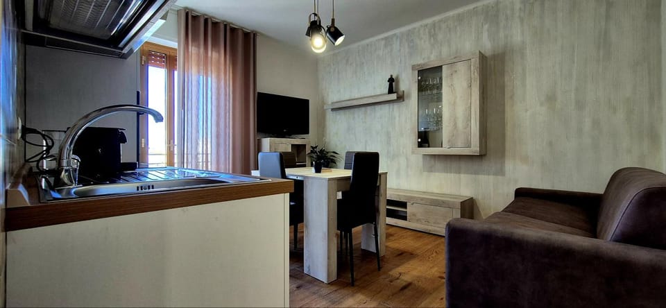 Kitchen or kitchenette, Living room, kitchen