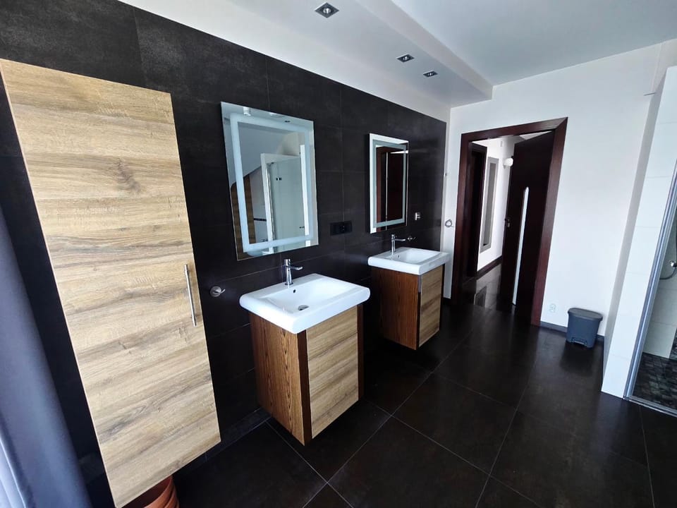 Szary odpoczynek na piętrze - wieś Pogórze, dla zmotoryzowanych Vacation rental in Pomeranian Voivodeship