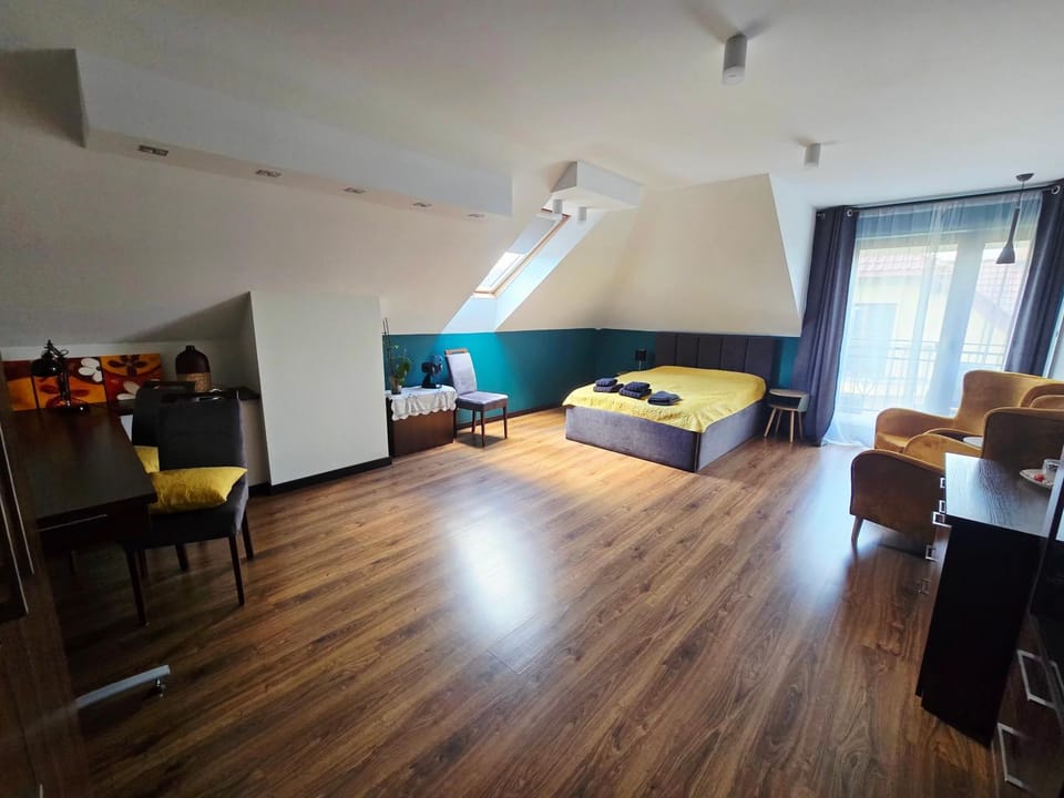 Szary odpoczynek na piętrze - wieś Pogórze, dla zmotoryzowanych Vacation rental in Pomeranian Voivodeship