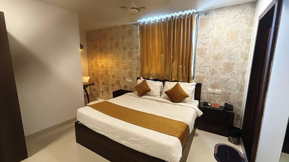 Bed, Photo of the whole room