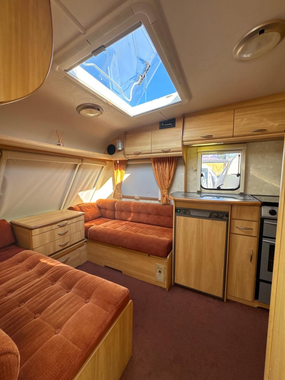 Living room, Photo of the whole room, Bedroom