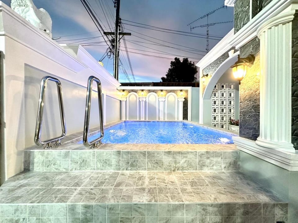 Pool view, Swimming pool