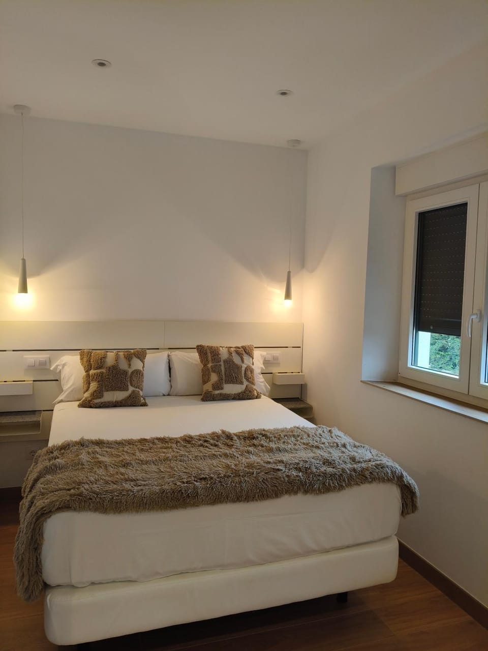 Bed, Photo of the whole room