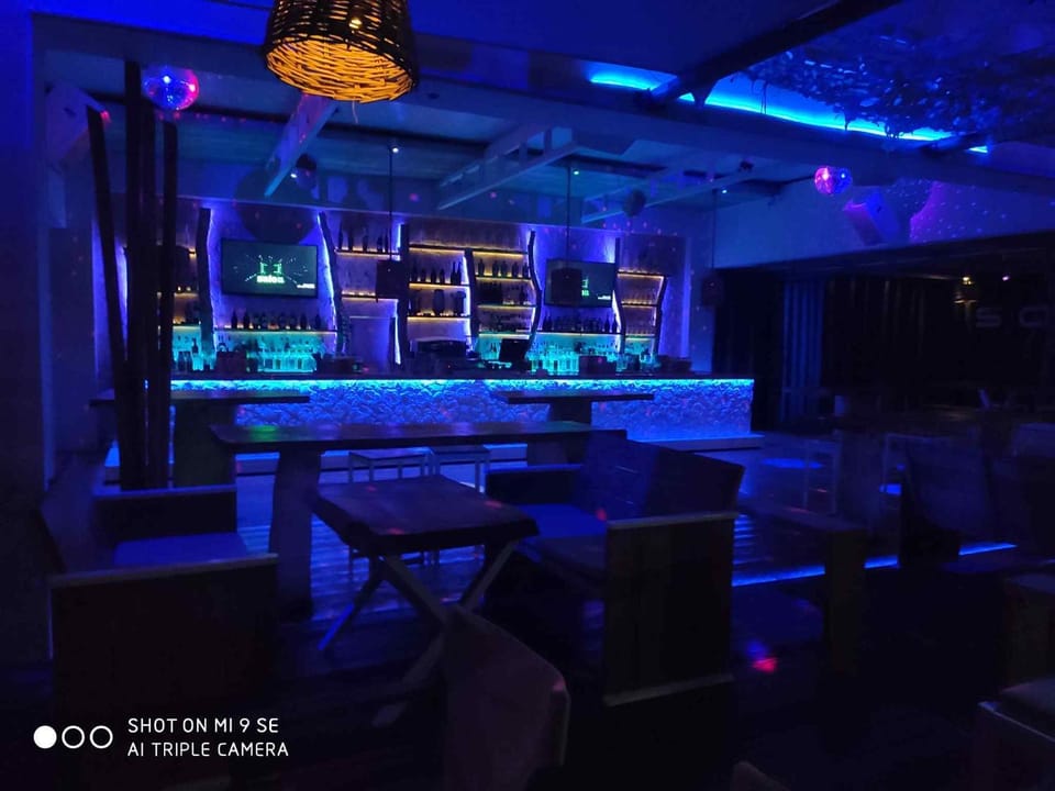 Nightclub / DJ