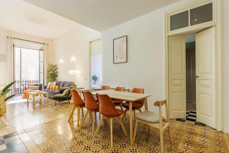 Living room, Dining area