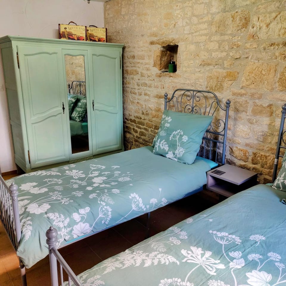 Les Écuries House in Nouvelle-Aquitaine