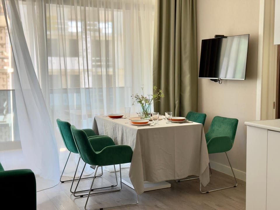 TV and multimedia, Dining area