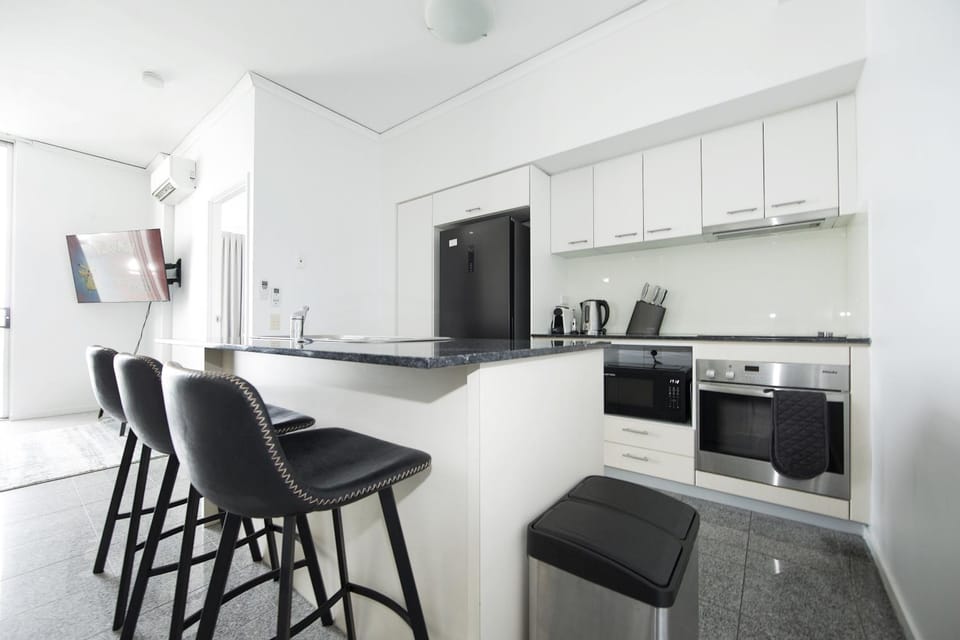 Rooftop Apartment - Heated Pool & Beach access Apartment in Marcoola