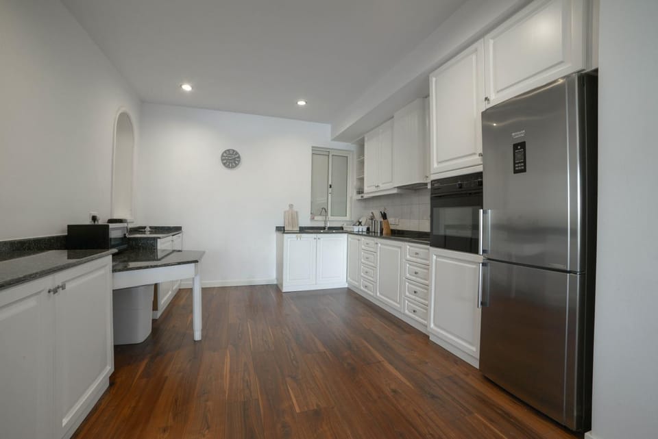 Luxury Seafront 3BR Apartment with Valletta Views Apartment in Sliema