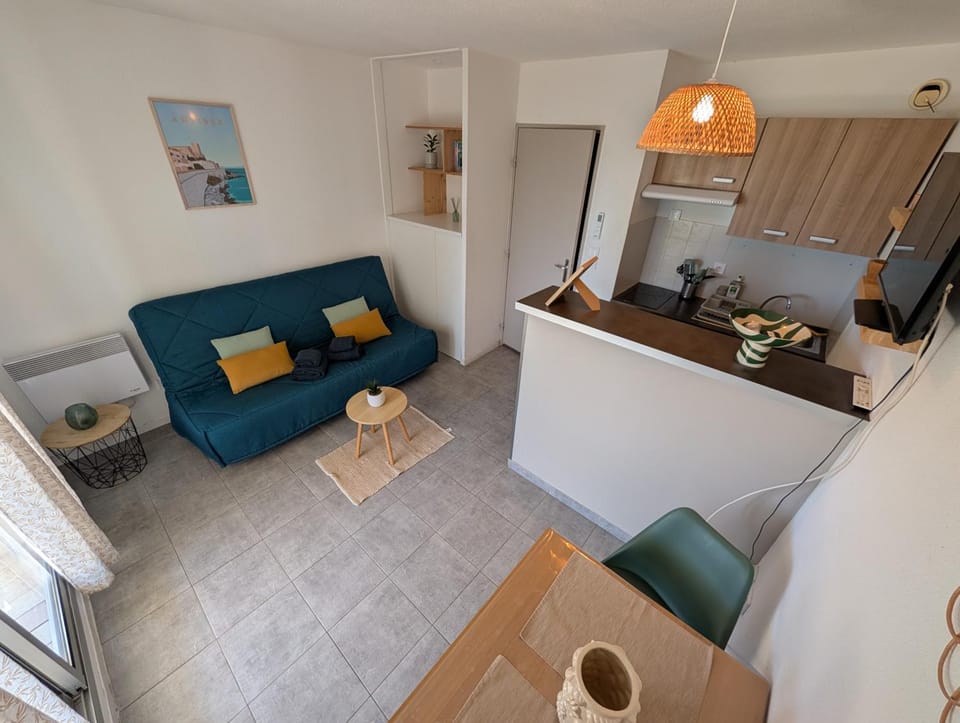 NEW Solex Studio climatisé parking Antibes Gare Port Fort Carré Apartment in Antibes