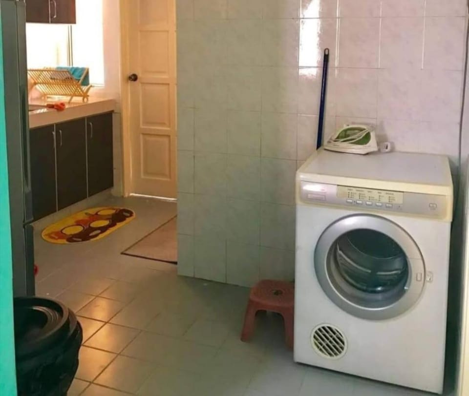 Homestay Tok Wan Puchong Utama Apartment in Subang Jaya