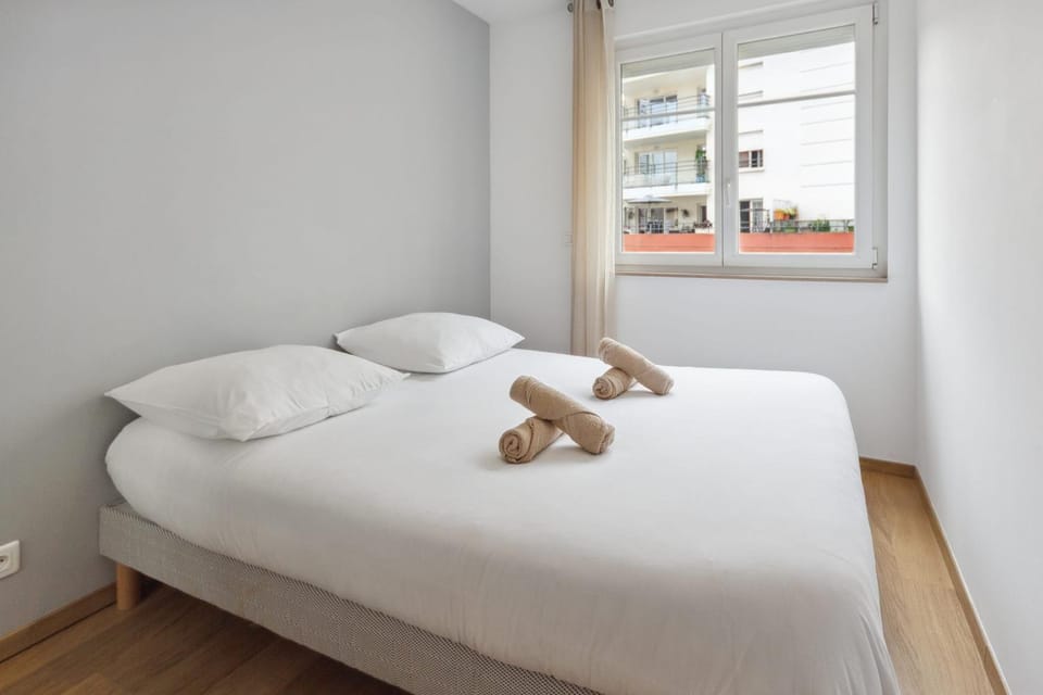 Le Grimaldi - Spacious - AC - WIFI - Hypercentre Apartment in Cagnes-sur-Mer