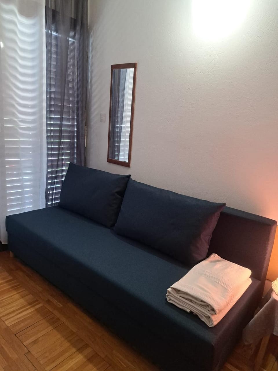 Bed, Living room
