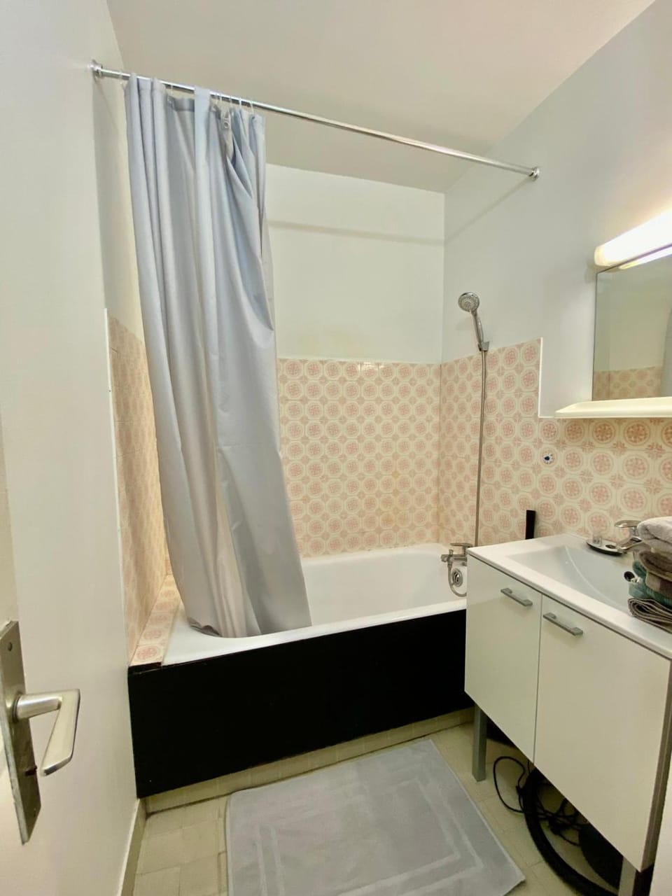 Bathroom, Bath