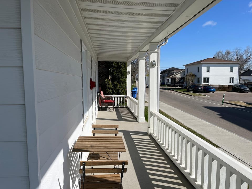 Auberge Lac-Saint-Jean Apartment in La Tuque