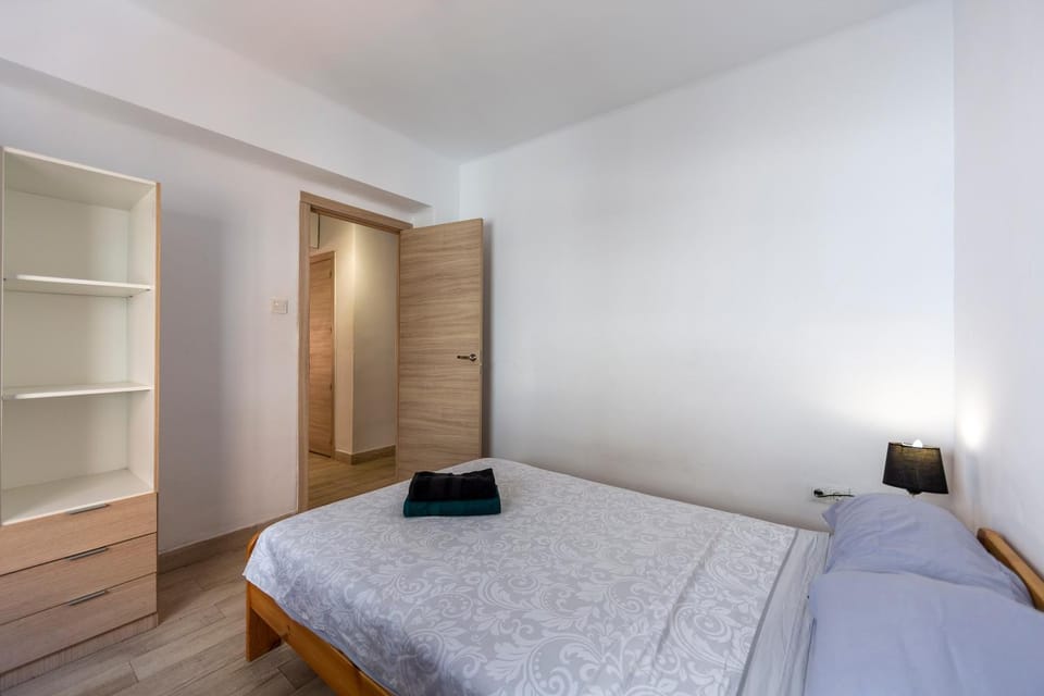 Living room, Bedroom